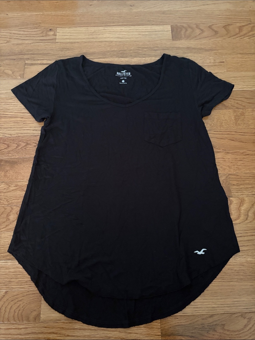 Hollister Women's Black Scoop-Neck Pocket Tee with Logo